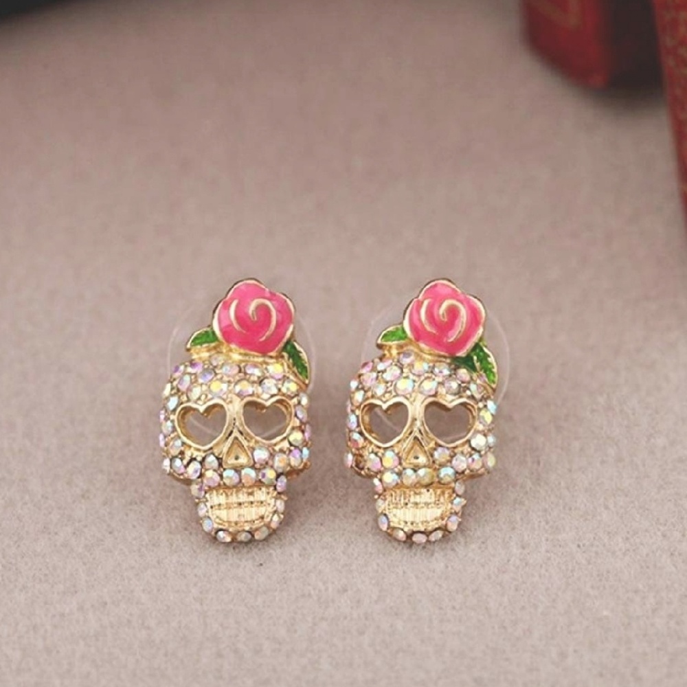 Skull Earings - Picture 3 of 3